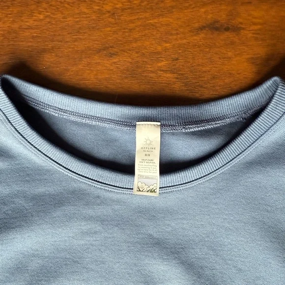 Offline by Aerie Seamless Cropped Long Sleeve size medium - Picture 4 of 4